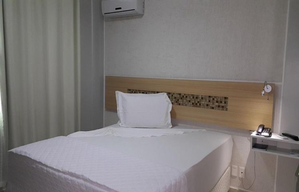 Room image 3