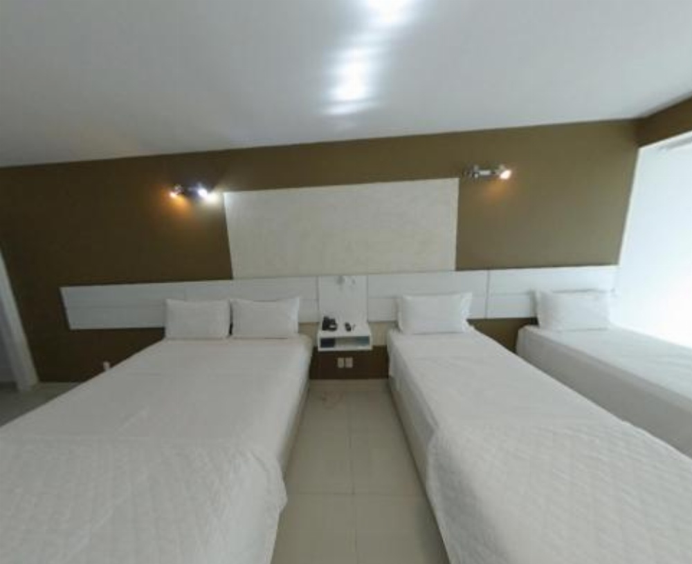 Room image 4