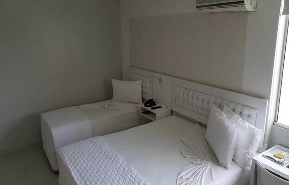 Emirates Hotel & Suites